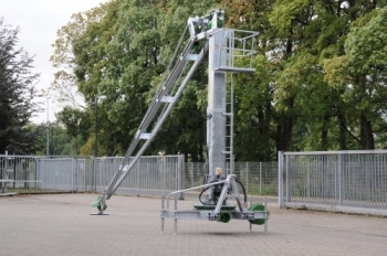 Rührwerkturm drehbar und höhenverstellbar Rührwerkturm drehbar und höhenverstellbar